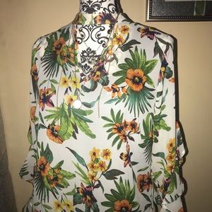 Shear floral blouse.
